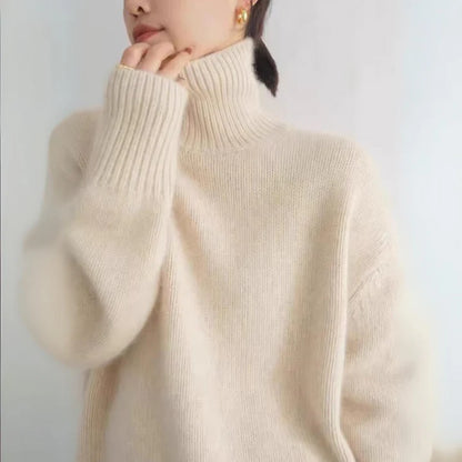 Close up SOPHIA GRACE CASHMERE SWEATER